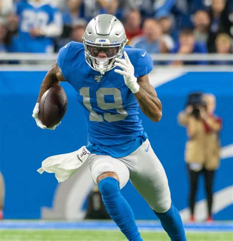 Prior to joining the Giants, Golladay averaged 66 receptions on 114 targets for 1,110 yards and eight touchdowns per 17 games during his time with the Detroit Lions from 2017-2020. In New York, he .... 