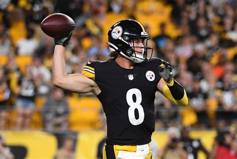 The Pittsburgh Steelers' quarterback room, con