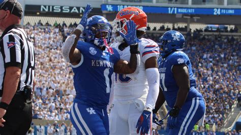Kentucky vs clemson. Dec 3, 2023 · 0:03. 4:07. Clemson football will face Kentucky in the 2023 Gator Bowl. The Tigers (8-4) and Wildcats (7-5) are meeting for the first time since 2009. The game will be played on Dec. 29 (noon ET ... 