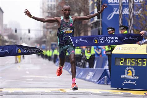 Kenyan runners poised to make history in 127th Boston Maraton