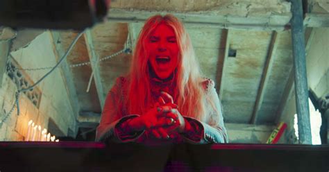 Kesha Drops New Song ‘Praying,’ Plots New Album ‘Rainbows’