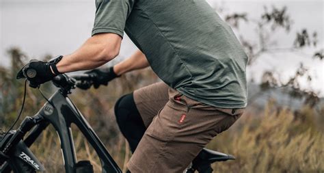 Ketl mtn. Feb 28, 2017 · Featuring 100% gender parity in the entire line, KETL will initially offer two jerseys each for men and women. Made from Polartec Powerdry fabric in a simple henley style, women get a sleeveless and 3/4 length sleeve, while men get SS and LS. The Overshirt uses Schoeller double weave fabric that offers four way stretch, and a water repellant ... 