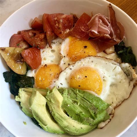Keto bowl. 1. Gather and prep all ingredients. Cut the bacon into small pieces. 2. In a pan over medium-low heat, fry the bacon until crisp and fat rendered. Remove bacon from pan, leaving fat, … 