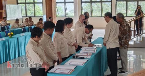 Ketua Program Studi: How do I update my password recovery e-mail? - Walden University image 1