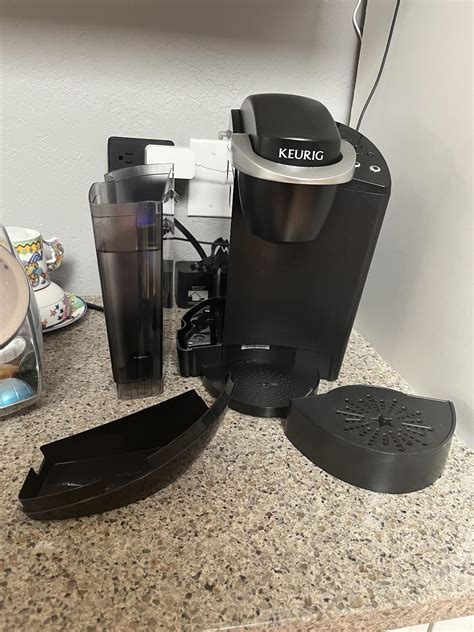 May 9, 2023 · If you pack the k-cup too tightly, with too much coffee, or tamp too hard it will create a lump off coffee to dense for the water to pass through. How do you reset a Keurig 2.0 after a power outage? Step 1: Turn the device off and remove the water reservoir. Step 2: Turn your Keurig upside down and give it a gentle up and down shake. . 