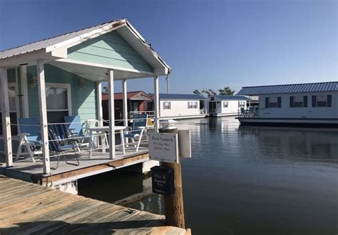 Key west houseboat rental. Situated on the waterfront, this houseboat is within 3 mi (5 km) of Key West Harbour, Robbie's, and Lower Keys Medical Center. Key West Golf Club is 2.4 mi (3.9 km) away. 