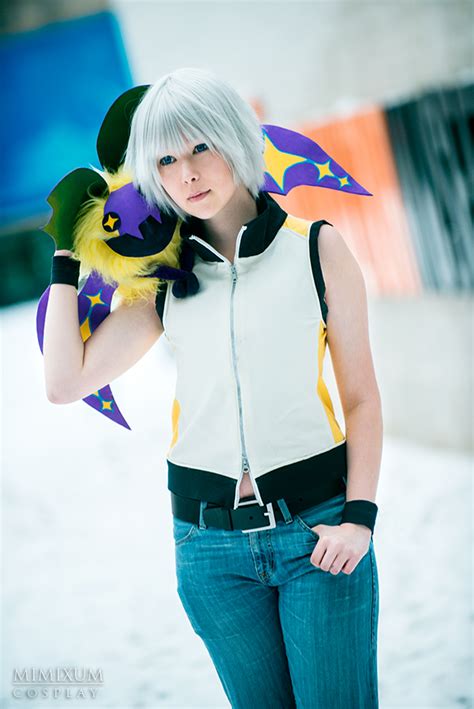 Keyblade master symbol.  Keyblade transformation from Riku's "Mirage Split"...