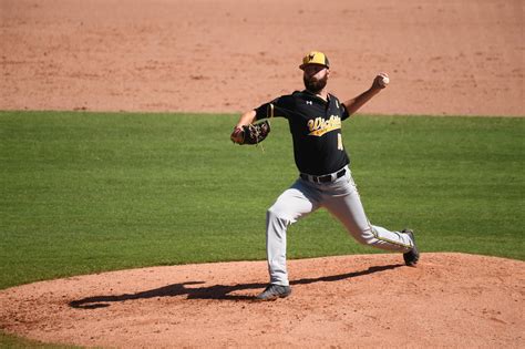 Full name Keylan Richard Killgore Born 09/30/1996 in Wichita, KS Profile Ht.: 6'3" / Wt.: 185 / Bats: L / Throws: L School Wichita State Drafted in the 17th round (497th overall) by the.... 