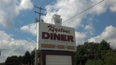 Keystone diner. HILLTOWN » A lot of the employees at R&S Keystone have been there for a number of years. “We all became family,” owner JoAnn Kerr said as the diner celebrated its 70th anniversar­y. “We’re very close here, very close.”. The anniversar­y, on July 5, included 70-cent cups of coffee, 70-cent cups of soup, and 70-cent ice cream dollops ... 