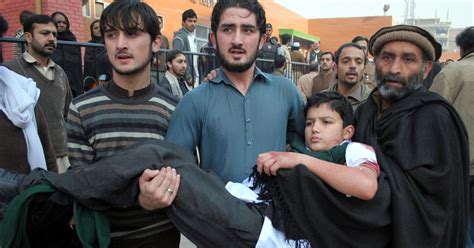 Khalifa umar mansoor dress code