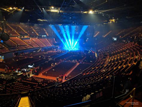 Kia Forum, section 209, row 8, page 1. Comments. « Go left to section 208. ». Row 8 is tagged with: 14 seats in the row. Seats here are tagged with: has awesome sound is padded. moniquem. Kia Forum. Ariana Grande tour: Sweetener World Tour..