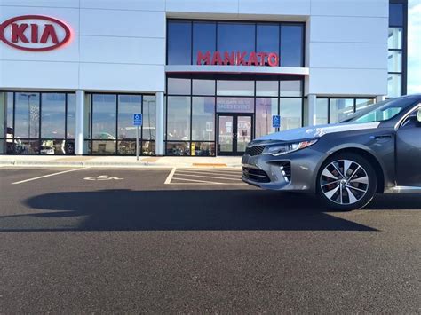 Kia mankato. May 5, 2022 · Kia of Mankato, great buy. February 14, 2022. By Boba from Rochester MN. Kia of Mankato sold me their last new car, Niro EV EX, at an amazingly low price, given current market conditions, nobody ... 