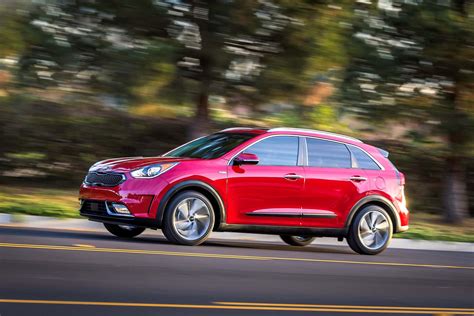 Kia niro awd. The Kia Niro, offered as a hybrid or PHEV, is the most fuel-efficient crossover on the market and an excellent value buy, but is due to be redesigned in 2023. ... AWD Vs. 4WD; Car Subscription ... 