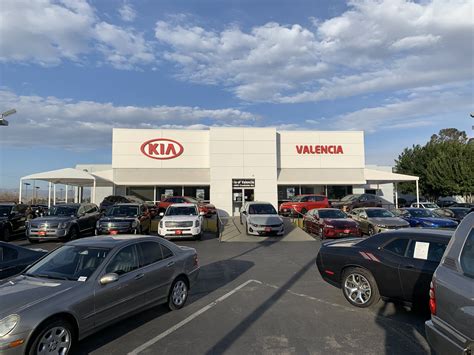Kia of valencia. Hello Auto Group is a community-based dealership that offers one-price, no-haggle shopping for new and used cars. Find Kia of Valencia and other locations in Santa … 