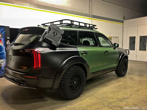 Kia telluride build. Detailed specs and features for the 2022 Kia Telluride including dimensions, horsepower, engine, capacity, fuel economy, transmission, engine type, cylinders, drivetrain and more. 