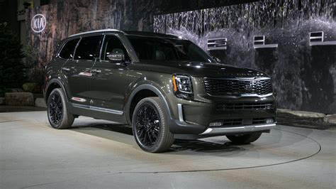 Kia telluride gas mileage. 2023 Kia Telluride SX Prestige X-Pro, Consumer Guide review of the 2023 Kia Telluride is off-road ready SX Prestige C-Pro trim, complete review with prices, Best Buys. ... EPA-estimated fuel economy: 19/25/21 (mpg city/highway/combined) Fuel type: Regular gas. Base price: $52,785 (not including $1335 destination charge) 