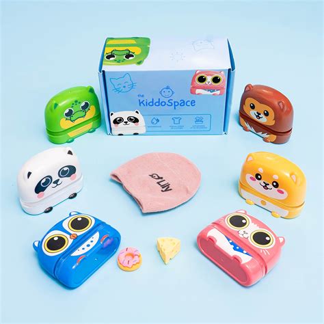 KiddoStamp™ - Complete Stamping Set is the only solution for your stamping needs. The ink withstands more than 50 washes without fading, and the waterproof stickers are designed to last without cracking or peeling. The KiddoStamp™ Kit takes you 5 steps ahead of any other labelling method!.