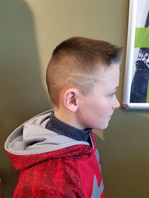 Kids haircut great clips. Great Clips North Ridgeville. Closed: Opens at 9:00am. Great Clips Great Clips North Ridgeville in North Ridgeville offers haircuts for men, women, kids, and seniors. Come to your local North Ridgeville, OH Great Clips salon for hair styling, shampoo services, and even beard, neck and bang trims to keep you looking great! 