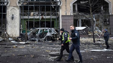 Kiev'e gerçekleşen Rus drone ve füze saldırısında en az 20 yaralı var"