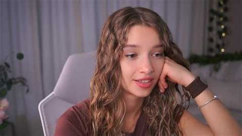 Kiki @ Little_Poetry Onlyfans Leak +18 117 Vids