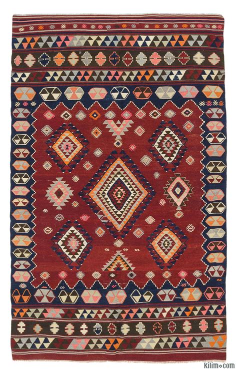 Kilim & Solo Boss Mağazamız yüzlerce modeli, avantajlı.