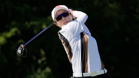 Kim handles the wind and chill for 70 to build 5-shot lead on LPGA