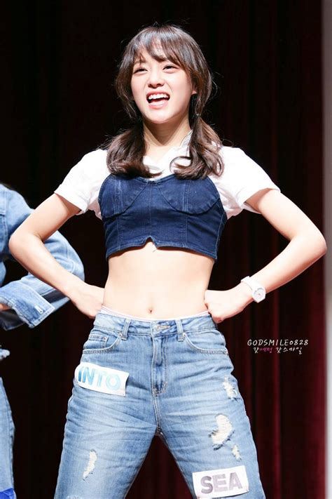 Kim sejeong nude. Bio. Kim Se-jeong, better known by the mononym Sejeong, is a South Korean singer and actress. She is best known as the runner-up contestant in Produce 101, a former member of the girl group I.O.I, and as a member of Gugudan and its subgroup Gugudan Semina. 