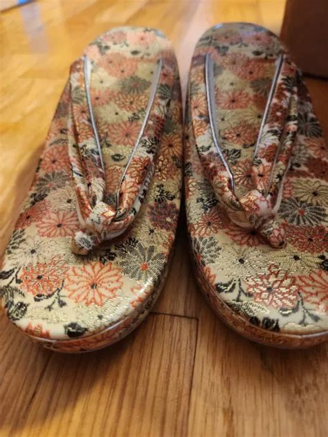 KinWashi Vintage Japanese Geisha Shoes Ivory White Floral Zori …