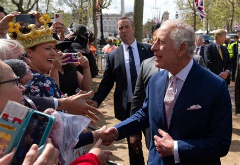 King Charles III surprises crowd outside Buckingham Palace