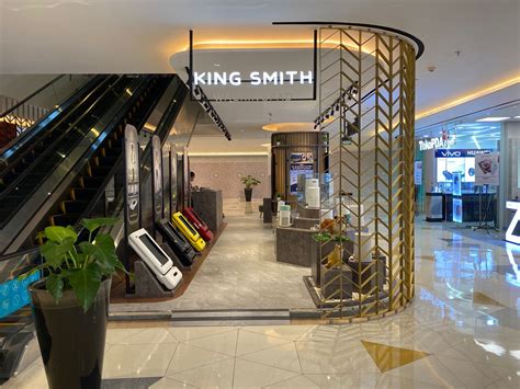 King Smith Whats App Seoul
