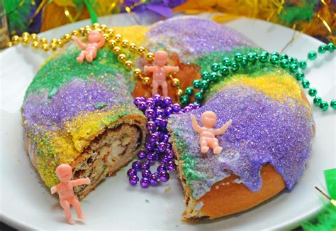 Kings cake near me. Sugar-Only King Cakes are made with the same delicate process as our traditional king cakes, but without the icing. Filled King Cakes come in your choice of praline pecan, cream cheese, strawberry cream cheese, German chocolate, and brownie chocolate chip. King cakes are filled on top of the braided dough creating a valley of filling. Da Parish ... 