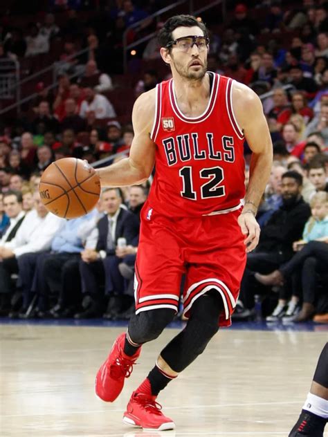In his 11-year career with the Chicago Bulls, guard Kirk Hinrich – also known as ‘Captain Kirk’– quietly notched dazzling statistics that will be tough for future Bulls to match. Best known for his tenacious defensive skills, the 6’4”, 190-pound guard was drafted seventh overall in the 2003 NBA draft after leading his University of .... 