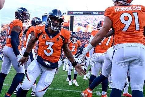 Kiszla: Count on Broncos training camp to be less about hugs and more about kicking keister