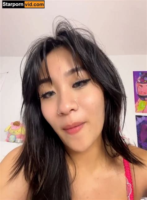 The photo of kittynobi features a nude model from OnlyFans, possessing an elegant figure. The photo is available for free, and all the photos on this website are also free. Additionally, you can find this girl by kittynobi, kittynoby, nimkguyen, tiffanobi names..