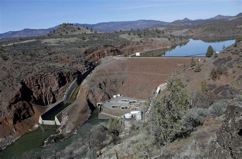 Klamath dam removals, habitat restoration, begins