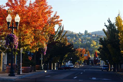 Klamath falls or. Klamath Falls, or as we like to call it the ‘City of Sunshine’, is the largest city in Klamath County. Klamath Falls is surrounded by wilderness, open spaces, and boasts over 300 … 