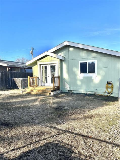  Klamath Falls House for Rent. 6721 Alva Ave - 2 bedroom 1 1/2 bath $1400 Rent $2100 Deposit Utilities Included- Trash 1 Car Garage 1 Small pet on approval Appliances Included- Washer & Dryer , Refrigerator & Oven / Range, Dishwasher *You will have to check out a key and view the unit before you can get a application in the office. 