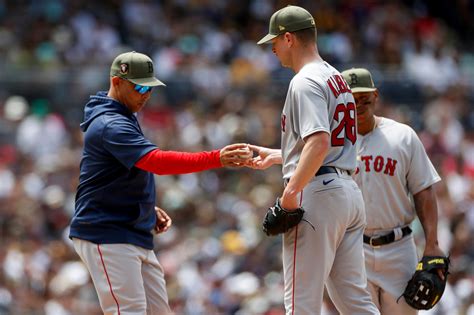 Kluber struggles with command again as Red Sox drop finale to Padres 7-0