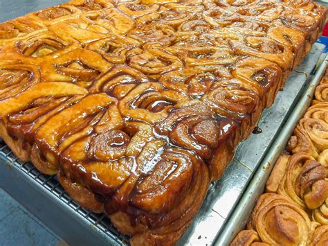 Knaus berry farms. Knaus Berry Farm is back open for business! The South Florida staple, located at 15980 SW 248th St, Homestead, FL 33031,is famous for its cinnamon rolls, shakes and U-pick farms. Bring your cash, though, as … 