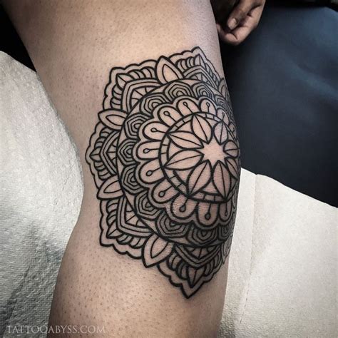 Knee Tattoo Ideas 2 Tatoeage ideeën, Knie tattoo, Tatoeage