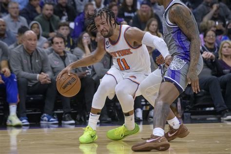 Knicks’ Jalen Brunson ruled out Saturday against the Clippers with sore foot