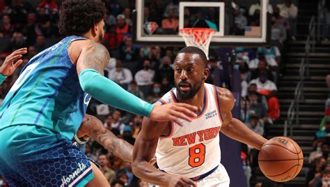 CHARLOTTE, N.C. (AP) Jalen Brunson scored 32 points, Donte DiVincenzo added 28 and the New York Knicks kept rolling even without the injured Julius Randle, defeating the Charlotte Hornets 113-92 Monday night for their seventh straight victory. Josh Hart chipped in with 12 rebounds, eight points and .... Knicks vs charlotte hornets match player stats