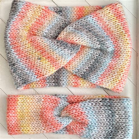 Knit Twisted Headband Pattern & Tutorial