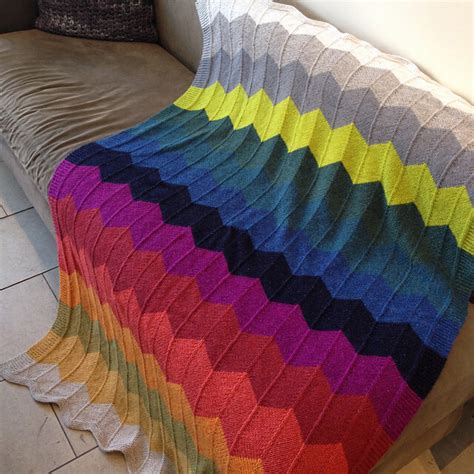 Knitting Chevron Blanke