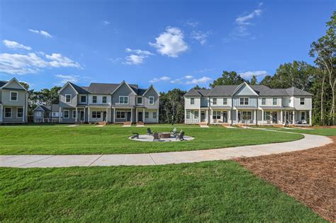 Knoll Creek is the newest townhome community in Athens, GA. All of our townhomes are 3 bedroom, 3.5 bath and include access to a variety of amenities. Find your new home at Knoll Creek and experience true idyllic living!. 