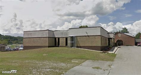 Knox county ky detention center. Knox County Detention Center- KCDC, Barbourville, Kentucky. 71 likes · 77 talking about this. KCDC has over 46,436 sq ft of usable area, with a bed capacity of 295, currently housing over 400. 