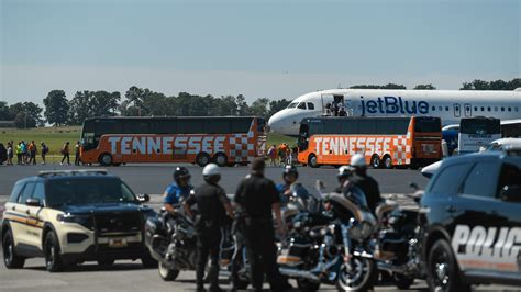Knoxville tn airport. Things To Know About Knoxville tn airport. 
