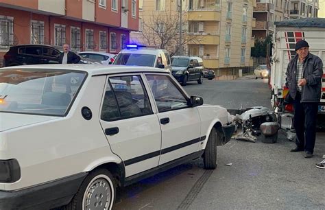Kocaeli'de 2 kişinin yaralandığı trafik kazası güvenlik kamerasındas