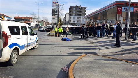Kocaeli'de motosikletin çarptığı yaya öldü, sürücü ağır yaralandıs