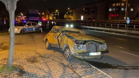 Kocaeli'de park halindeki tıra çarpan otomobildeki 2 kişi yaralandıs